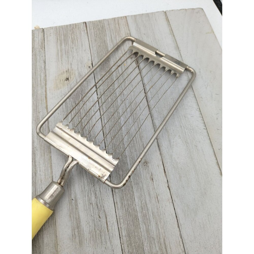 Progressus Miracle Tomato Slicer Kitchen Gadget Yellow Handle Italy - Picture 5 of 9